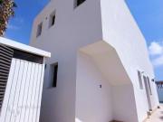 CASA CON ORIENTACIÓN SUR A 1000M DE LA PLAYA