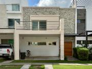 Casa con Paneles solares Amueblada en Aqua en renta