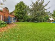 Casa con parque pileta y jardín invierno Boulogne