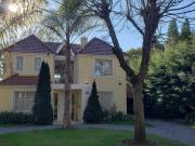 Casa con parque piscina en Solar del Bosque, Canning...