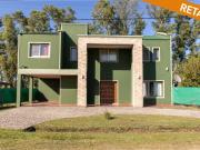 Casa con pileta a la venta en Lobos Country Club