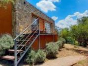 Casa con Pileta en la entrada de Villa de Las Rosas...