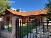 Casa con pileta en Nuevo Merlo