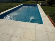 CASA CON PILETA Y PARQUE, EN SAN MATIAS