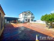 Casa con piscina de alquiler vacacional