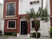 Casa con piscina en alquiler Urbanización Napoli via Salitre