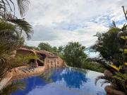 Casa con piscina en OLON