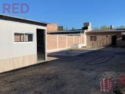 Vende Casa con piscina en Plottier, La Encantada