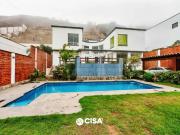 Casa con Piscina y Jardín en La Planicie – Espacios...