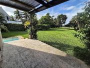 Casa con preciosa vista al campo en Renta dentro de Club...