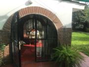 CASA CON QUINCHO EN VENTA BARRIO MARQUES DE SOBREMONTES....