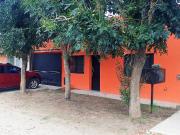 CASA CON QUINCHO Y PILETA