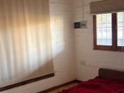 Casa con quincho y pileta en barrio privado