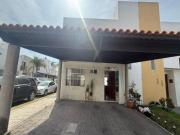 Casa con recamara completa en planta baja, Zona...