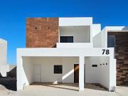 Casa con recámara en planta baja!