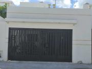 Casa con recámara en Planta Baja en Venta en Gran San...