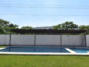 CASA CON RECAMARA EN PLANTA BAJA, PRIVADA CON ALBERCA