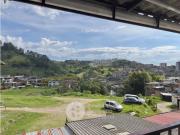 Casa con renta en venta, barrio Malhabar, Manizales