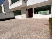 Casa con Roof Garden y 4ta Recámara en Planta Baja