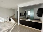 Casa con Roof Garden y Estudio en Coto Privado – Bosques...