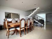 Casa con sala de TV, sótano, roof garden, 4 recámaras...