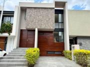 Casa Con Sótano en Coto Baluarte en casa club