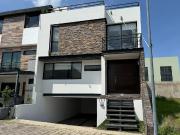 Casa con sótano y roof top en Argenta Residencial, Zapopan Casa con sótano y roof top en Argenta Residencial, Zapopan