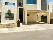 Casa con súper precio negociable en Altaria. Venta