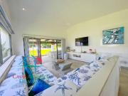 Casa con terraza, vista y salida a la alberca