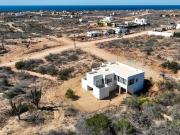 Casa con terreno en Todos Santos