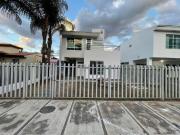 Casa con terreno en Venta con alberca, Fraccionamiento...