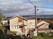 Casa con terreno en venta en Arbo