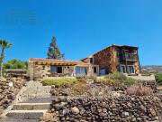 Casa con terreno en venta en Arona