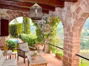 Casa con terreno en venta en Castellví de Rosanes