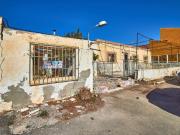 Casa con terreno en venta en Fines, Pueblo