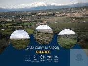 Casa con terreno en venta en Guadix