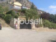 Casa con terreno en venta en Poza de la Sal