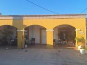 Casa con terreno en venta en Roquetas de Mar