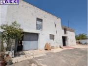 Casa con terreno en venta en Villena, Villena