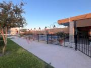 Casa con terreno excedente y al costado de área verde....