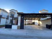 Casa con terreno excendente en Residencial Toledo...