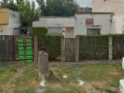 Casa con terreno y quincho para reciclado profundo o... Casa con terreno y quincho para reciclado profundo o...