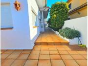 CASA CON TERRENO ZONA LA LAGUNA
