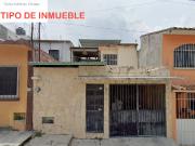 Casa con todos los servicios, excelente ubicación y bien...