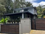 Casa con tres apartaestudios en venta – Sajonia,...