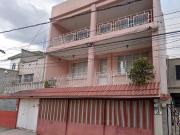 Casa con Tres Departamentos en Prado Vallejo