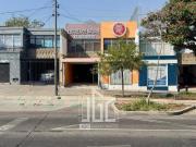 Casa CON USO COMERCIAL en Fraccionamiento Jardines Del...