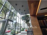 Casa con Uso de Suelo Comercial junto a Parque Lincol