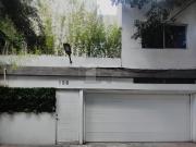 CASA CON USO DE SUELO EN LA ANZURES