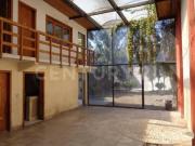 Casa con uso de suelo en venta en Leyes de Reforma,...